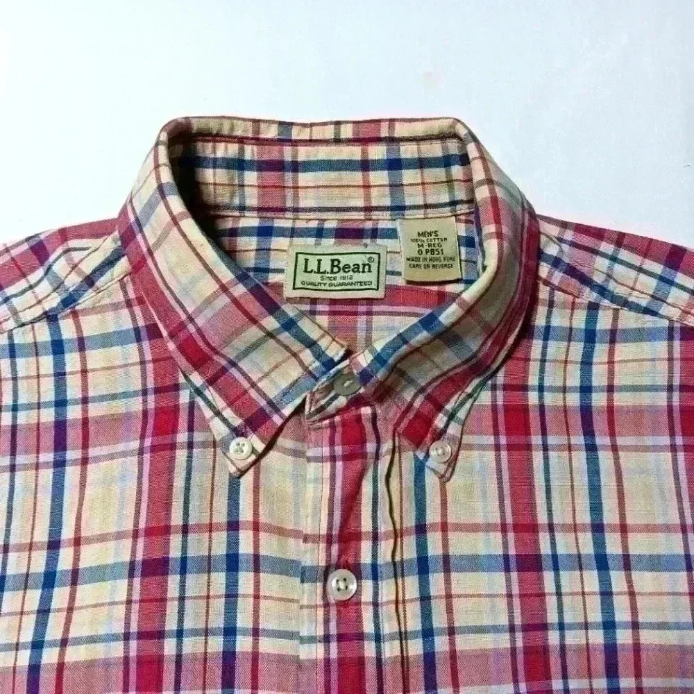 Llbean short sleeve button down shirt. 💯 cotton. Men's size M.